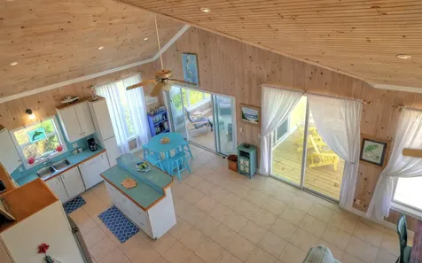 Rhumball, Lot 390 Abaco BS