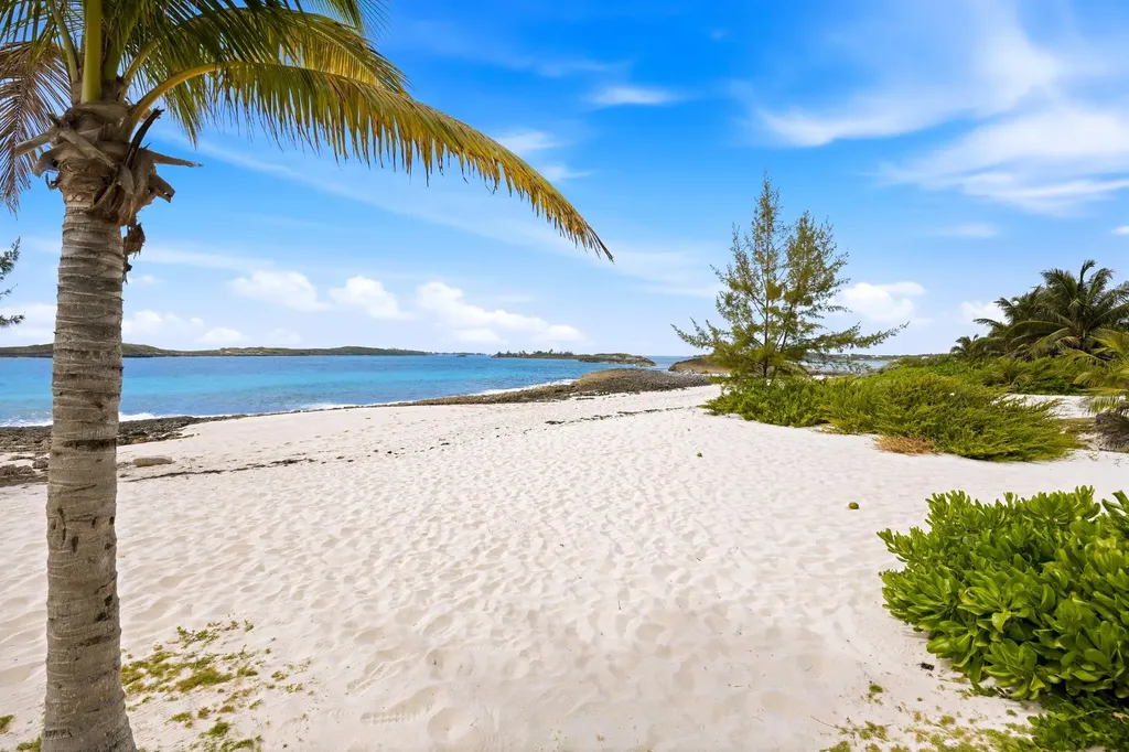 Coconut Grove Estate Abaco BS