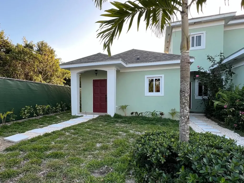 Love Estates 55b New Providence Paradise Island BS