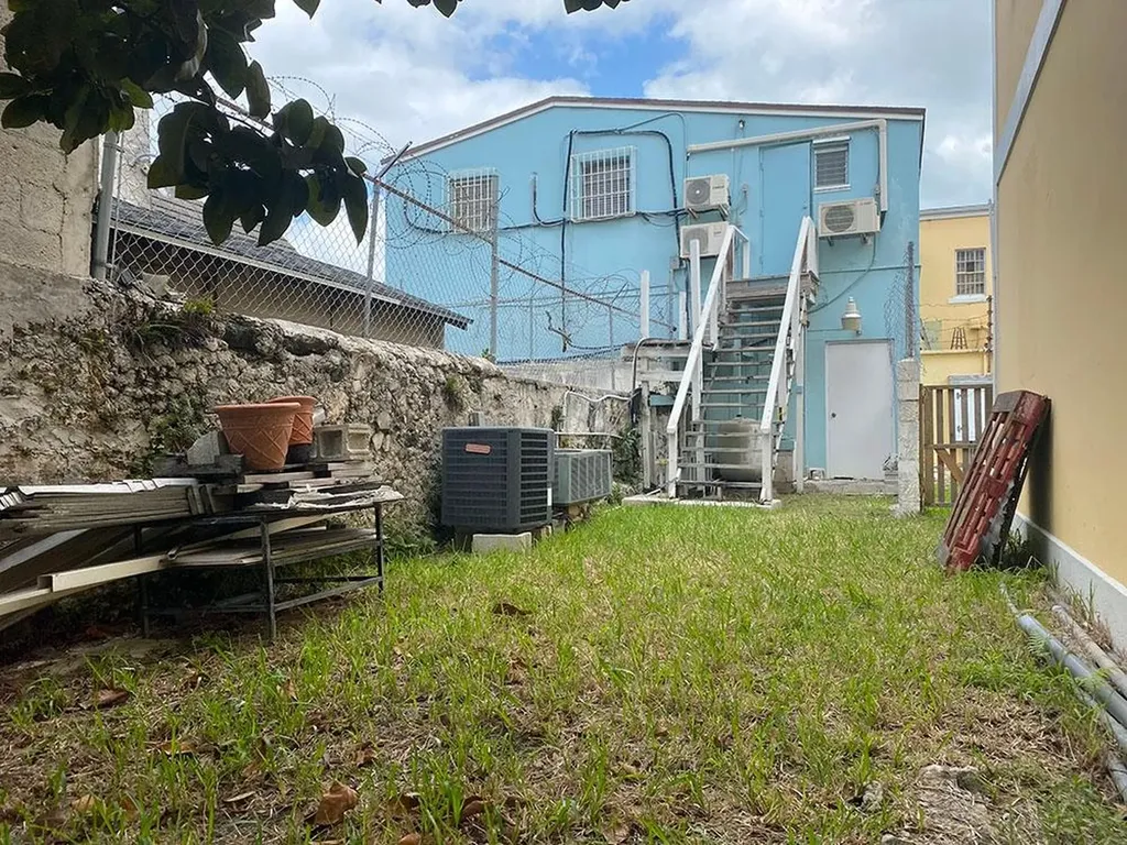 Market Street 12 New Providence Paradise Island BS