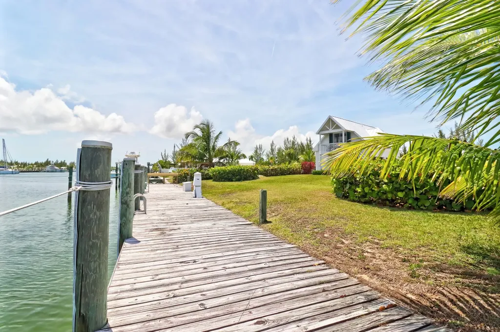 Brigantine Bay Drive Boathouse Abaco BS