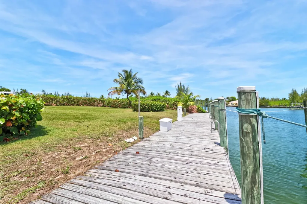 Brigantine Bay Drive Boathouse Abaco BS
