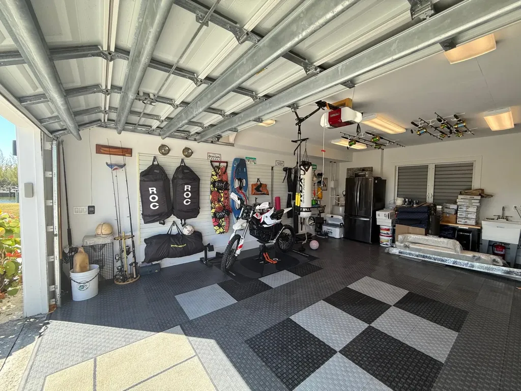 Brigantine Bay Drive Boathouse Abaco BS