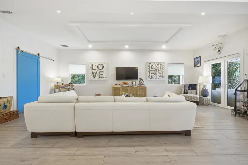 15 Ponciana Cay New Providence Paradise Island BS