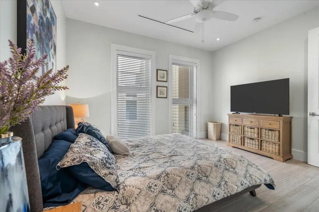 Penthouse #9 Thirty Six New Providence Paradise Island BS