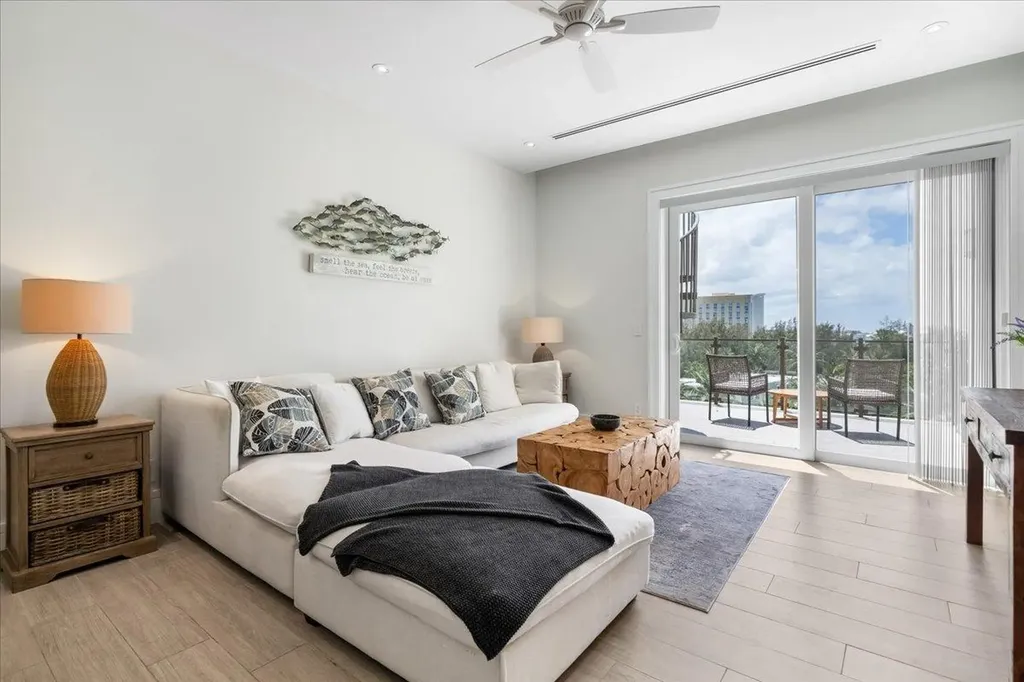 Penthouse #9 Thirty Six New Providence Paradise Island BS