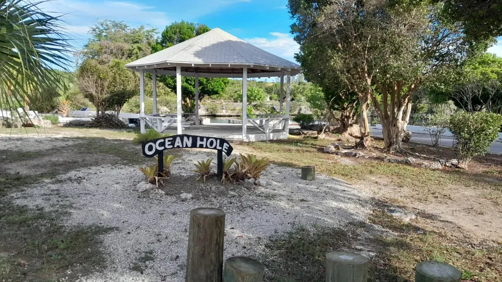Rock Sound Lot# 4 Eleuth Eleuthera BS