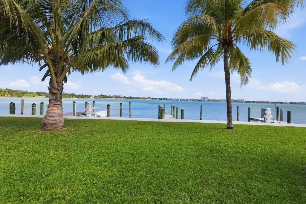 Dicks Point New Providence Paradise Island BS