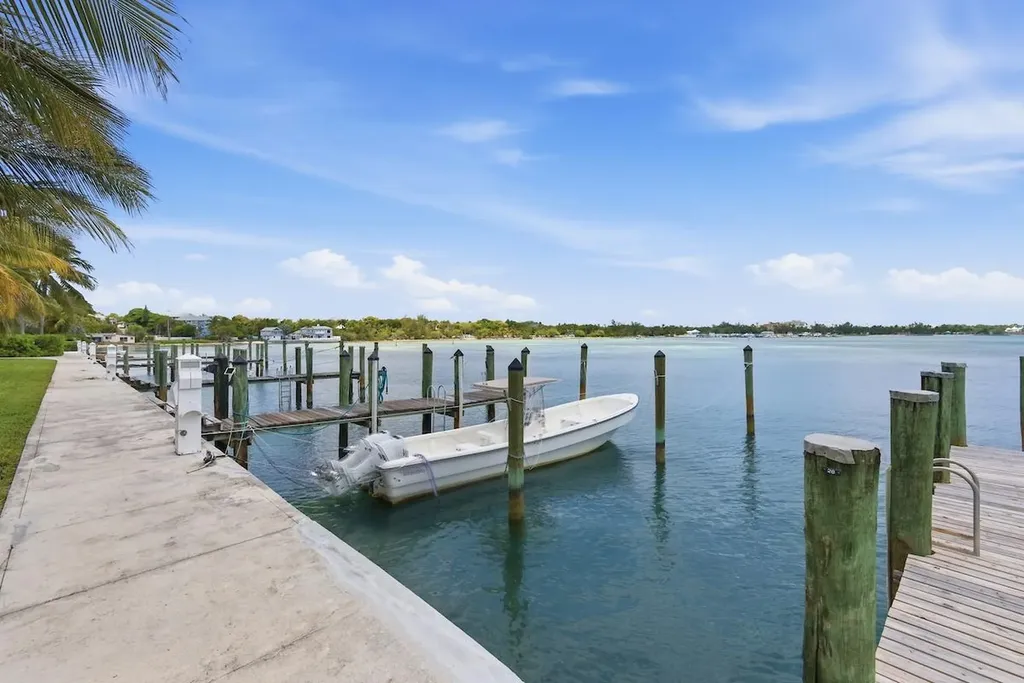 Dicks Point New Providence Paradise Island BS