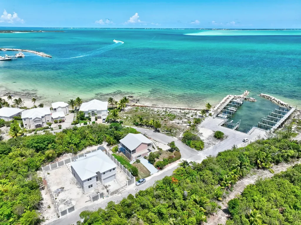 Sunrise Bayfront Lot 17 Abaco BS