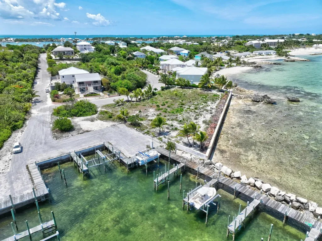 Sunrise Bayfront Lot 17 Abaco BS