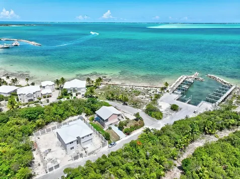 Sunrise Bayfront Lot 17 Abaco BS