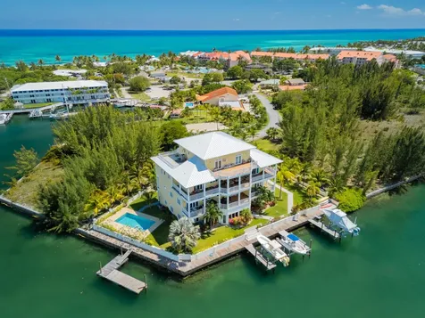 Lucaya Gardens Grand Bahama Freeport BS
