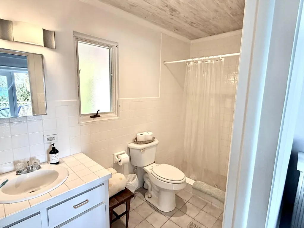 Lavender Hill Eleuthera BS