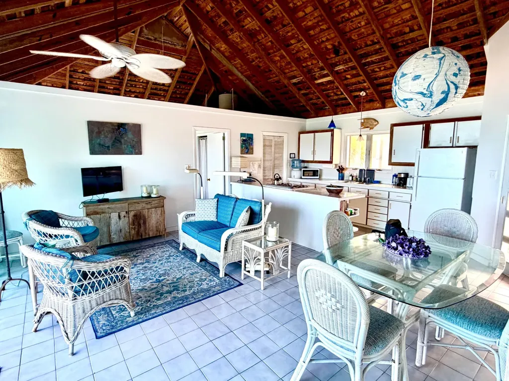 Lavender Hill Eleuthera BS