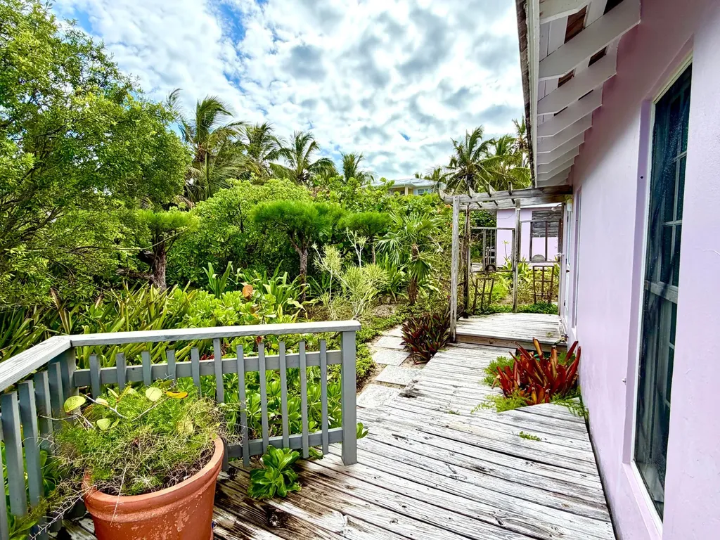 Lavender Hill Eleuthera BS