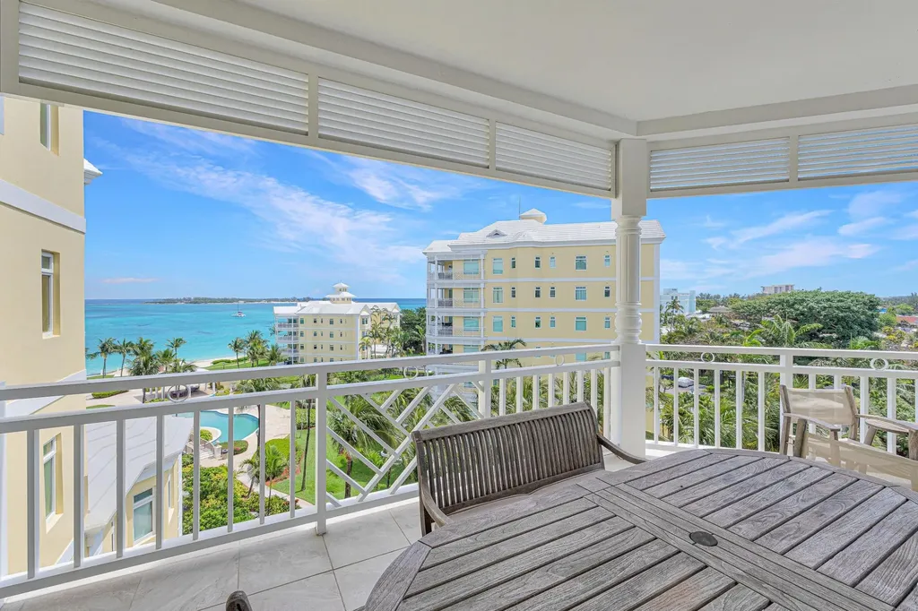 Bay Tower, Bayroc New Providence Paradise Island BS