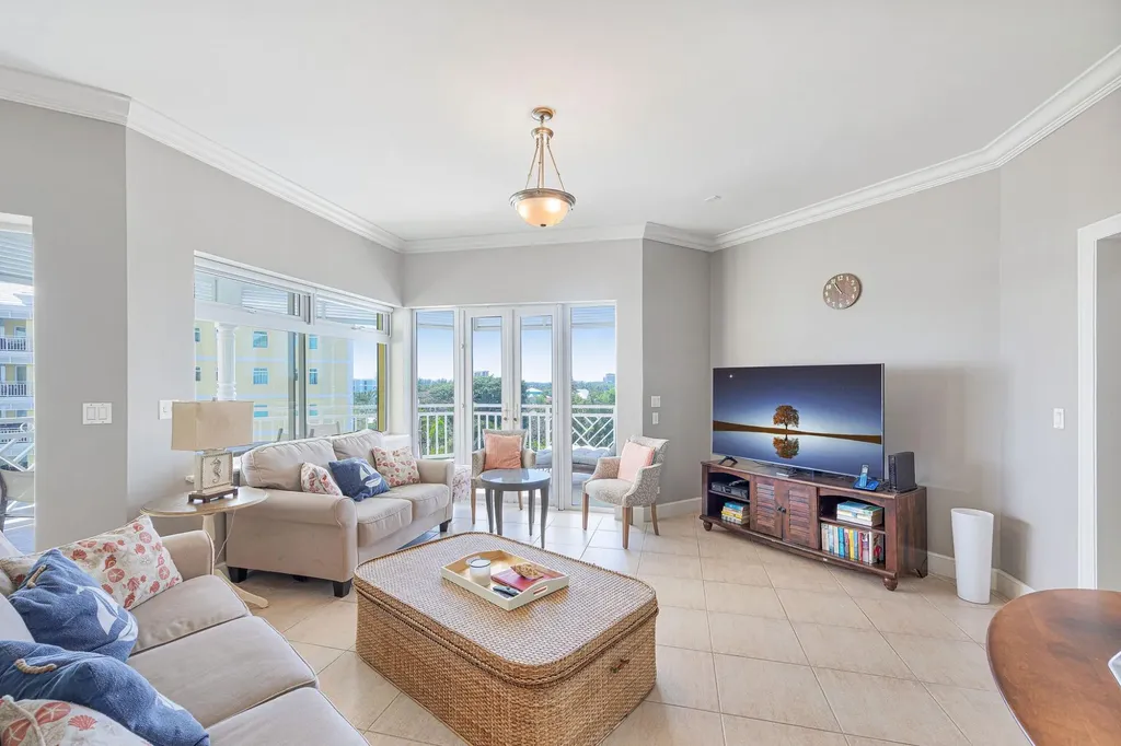 Bay Tower, Bayroc New Providence Paradise Island BS