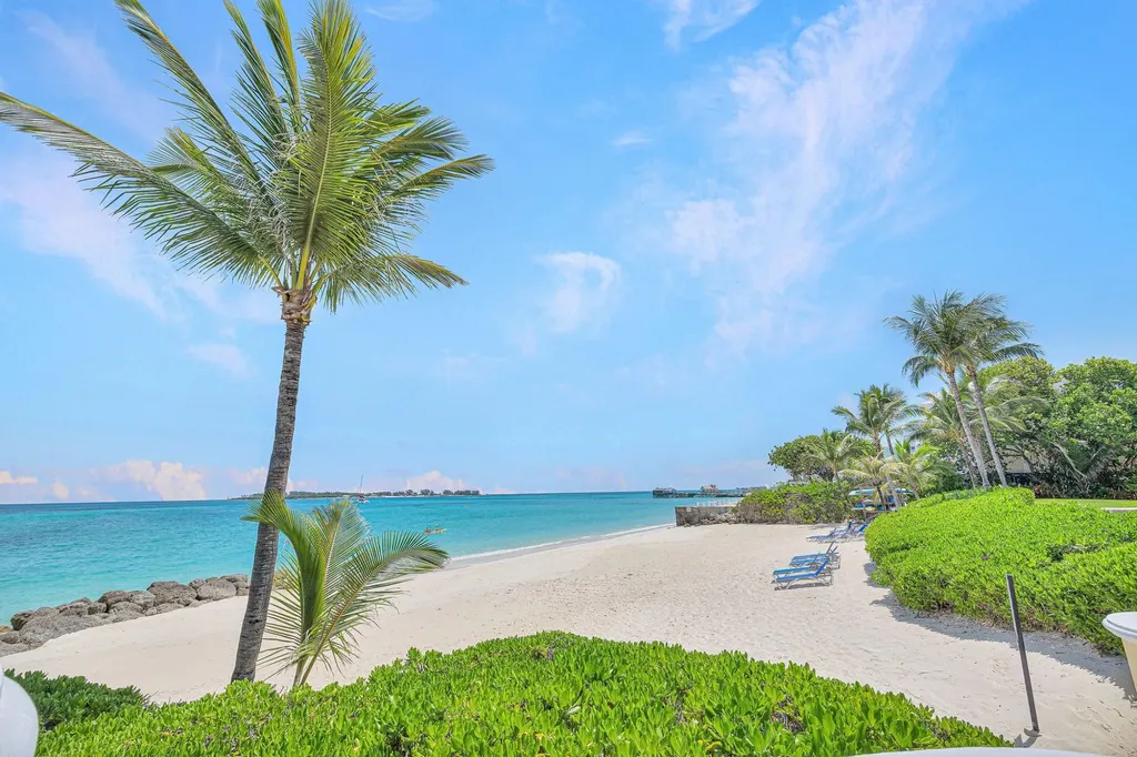 Bay Tower, Bayroc New Providence Paradise Island BS