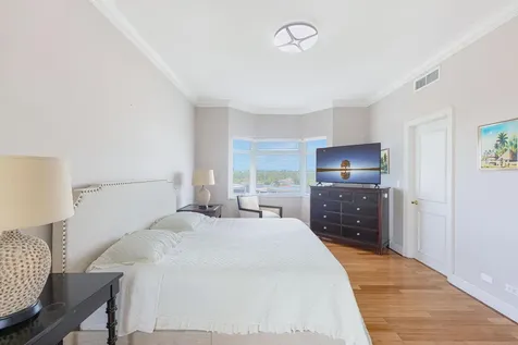 Bay Tower, Bayroc New Providence Paradise Island BS