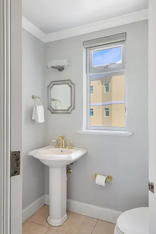 Bay Tower, Bayroc New Providence Paradise Island BS