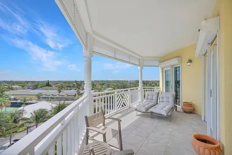 Bay Tower, Bayroc New Providence Paradise Island BS