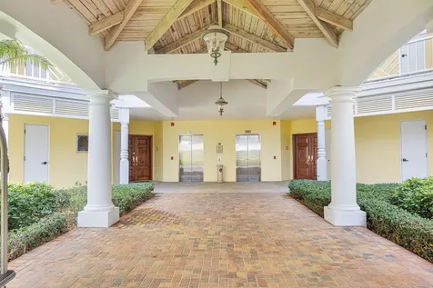 Bay Tower, Bayroc New Providence Paradise Island BS