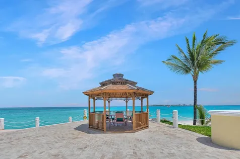 Bay Tower, Bayroc New Providence Paradise Island BS