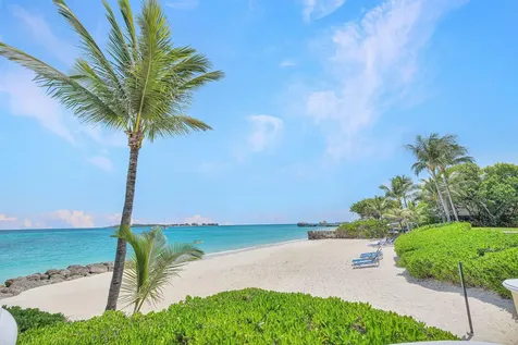 Bay Tower, Bayroc New Providence Paradise Island BS