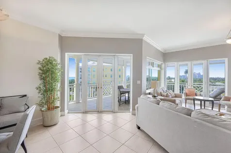 Bay Tower, Bayroc New Providence Paradise Island BS