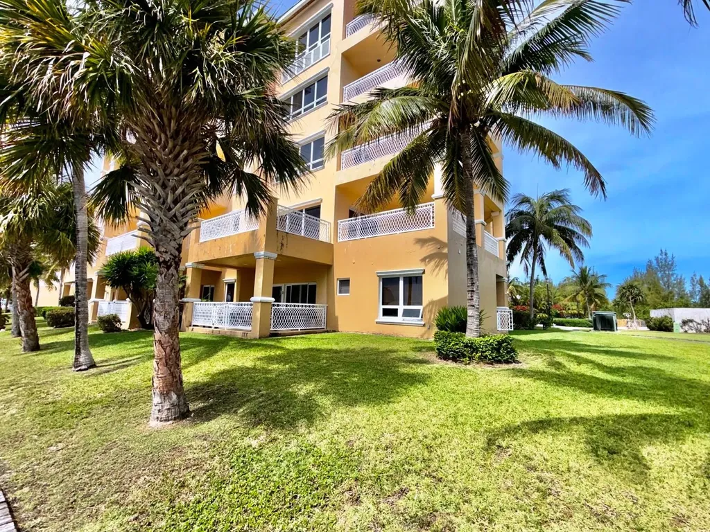 Suffolk Court Grand Bahama Freeport BS