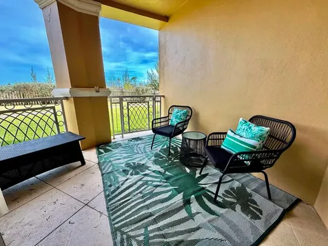 Suffolk Court Grand Bahama Freeport BS