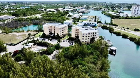 Suffolk Court Grand Bahama Freeport BS