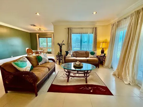 Suffolk Court Grand Bahama Freeport BS