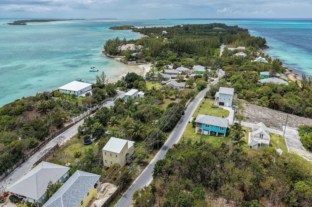 Lot 13 Ocean Harbour Eleuthera BS