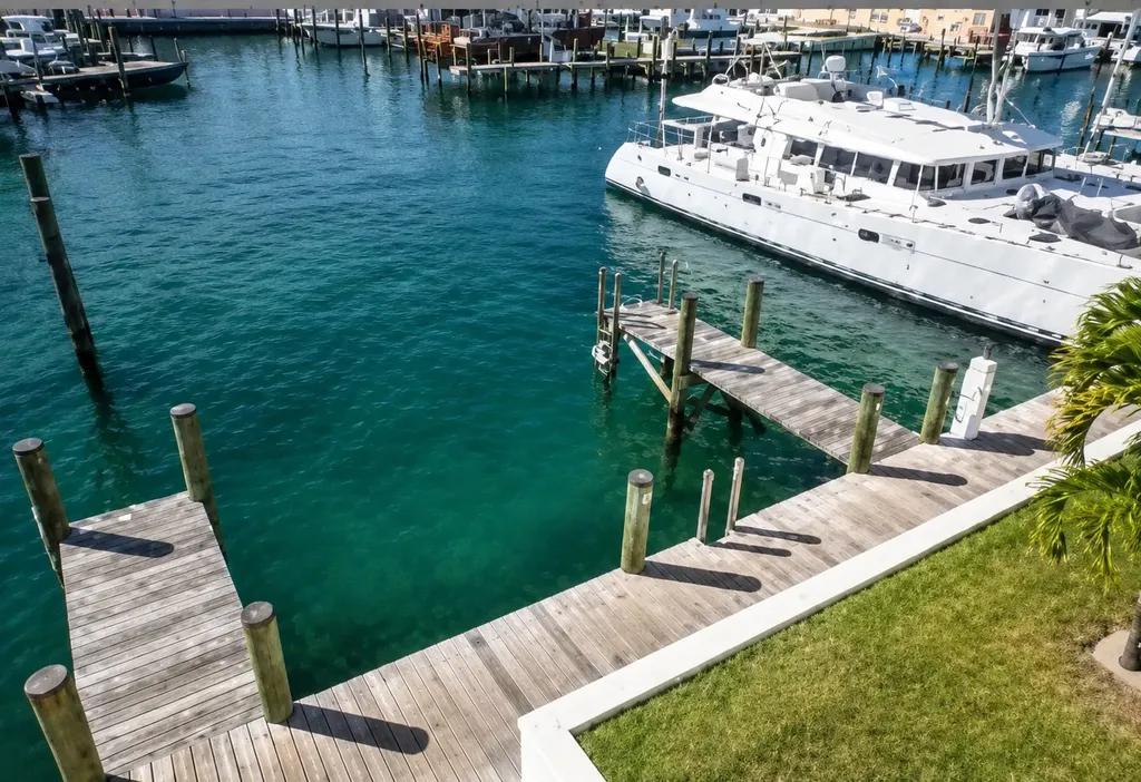 Palm Cay New Providence Paradise Island BS