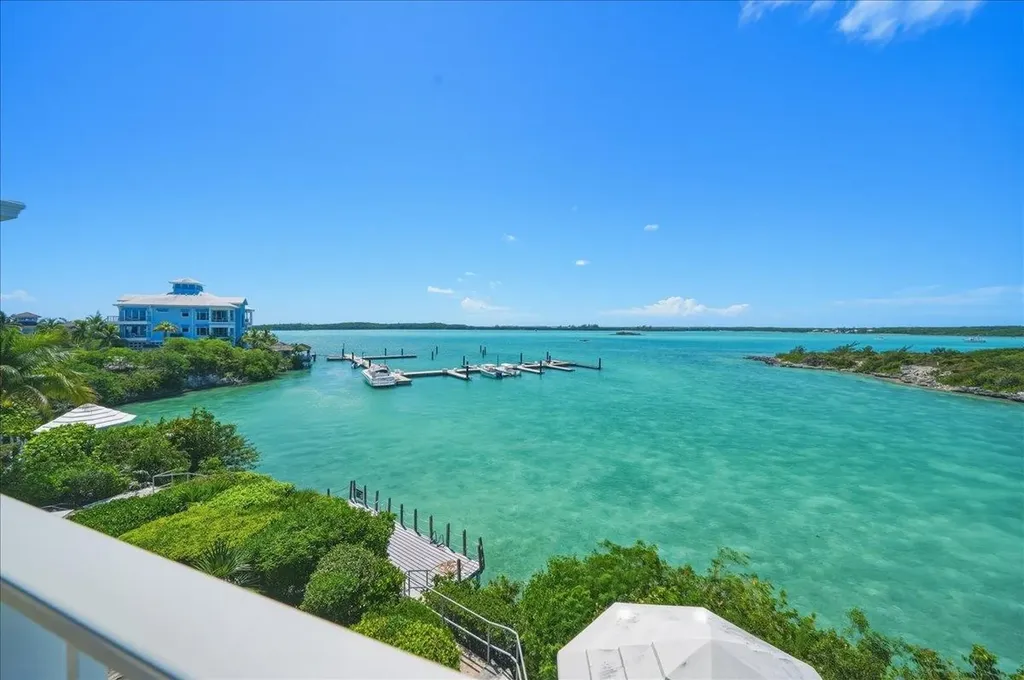 Villa Cc2 February Point Exuma BS