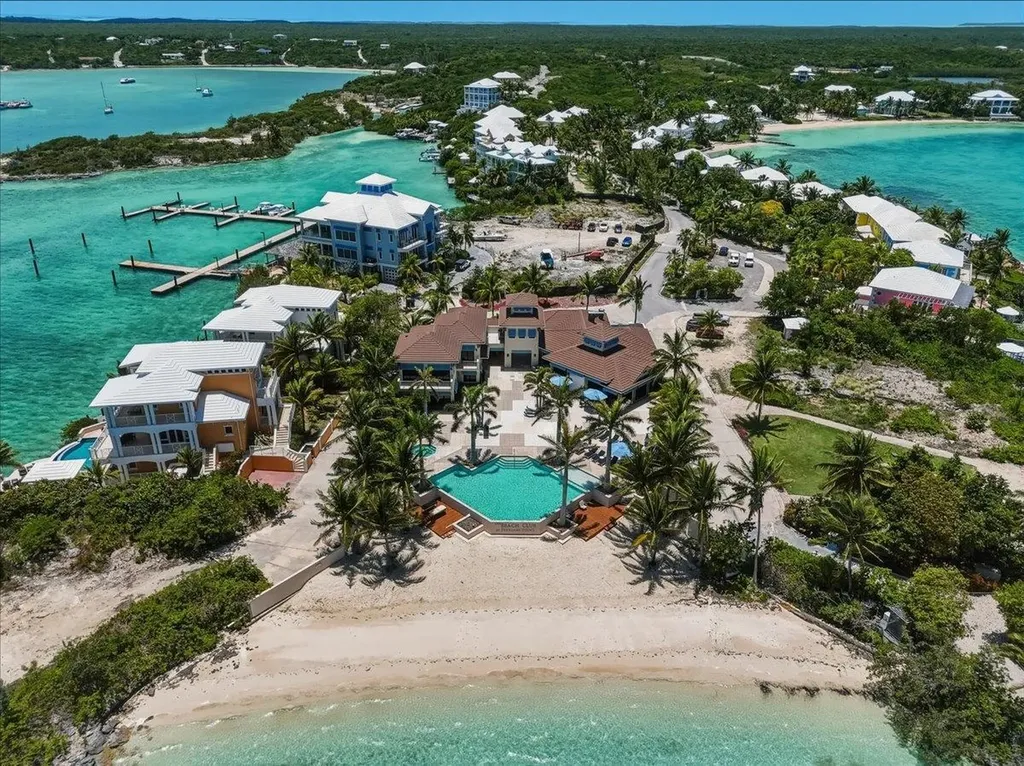 Villa Cc2 February Point Exuma BS