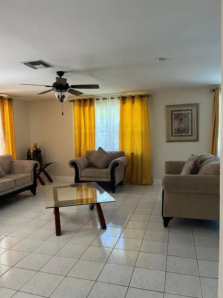 Greening Glade Drive 12 Grand Bahama Freeport BS