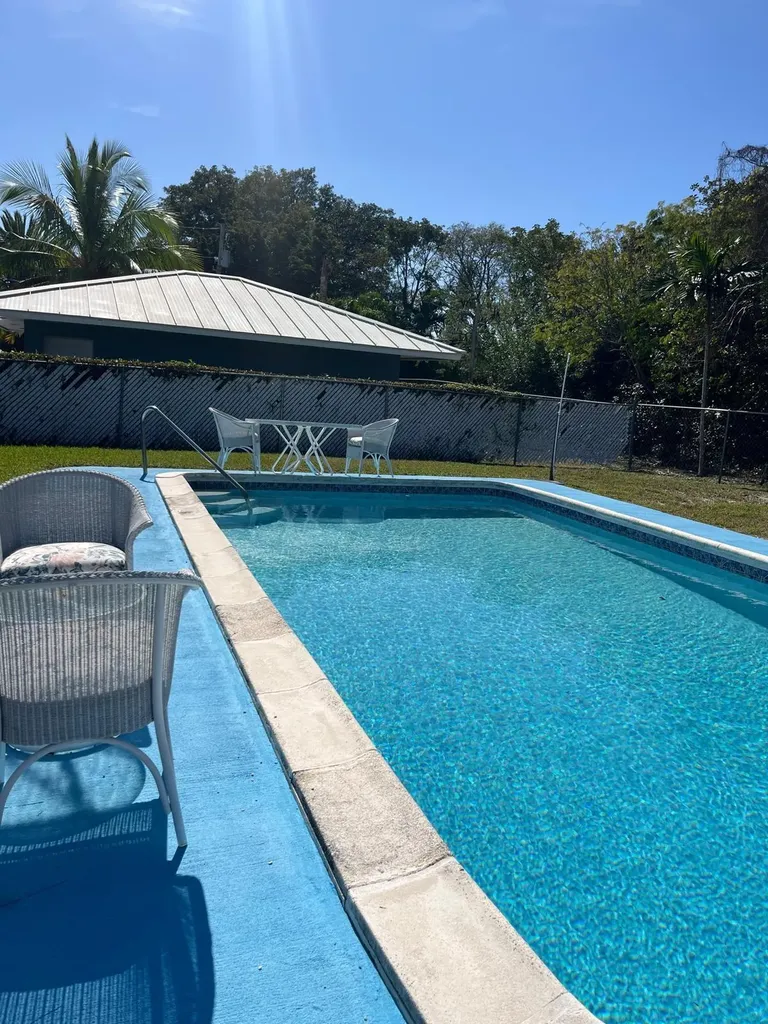 Greening Glade Drive 12 Grand Bahama Freeport BS