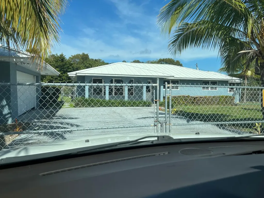 Greening Glade Drive 12 Grand Bahama Freeport BS