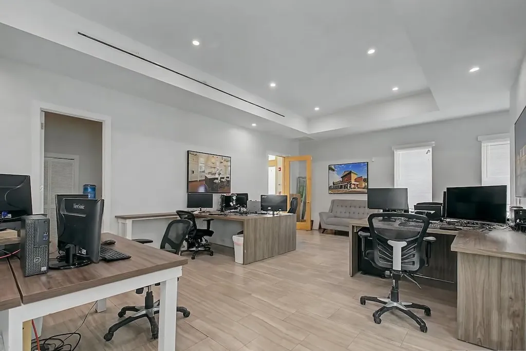 Western Road 4 & 5 New Providence Paradise Island BS