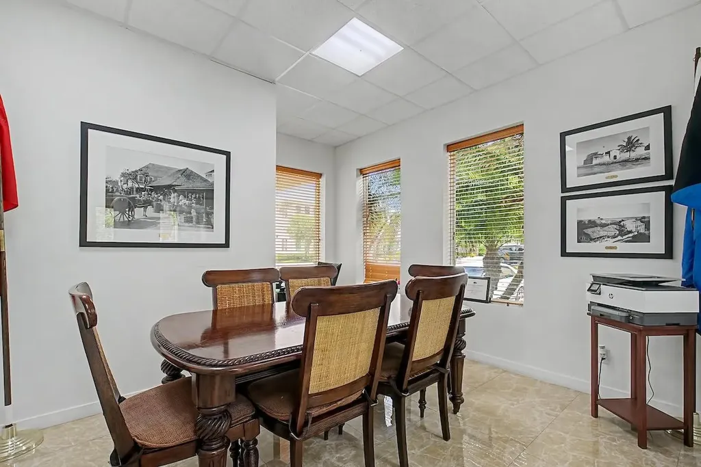 Western Road 3 New Providence Paradise Island BS