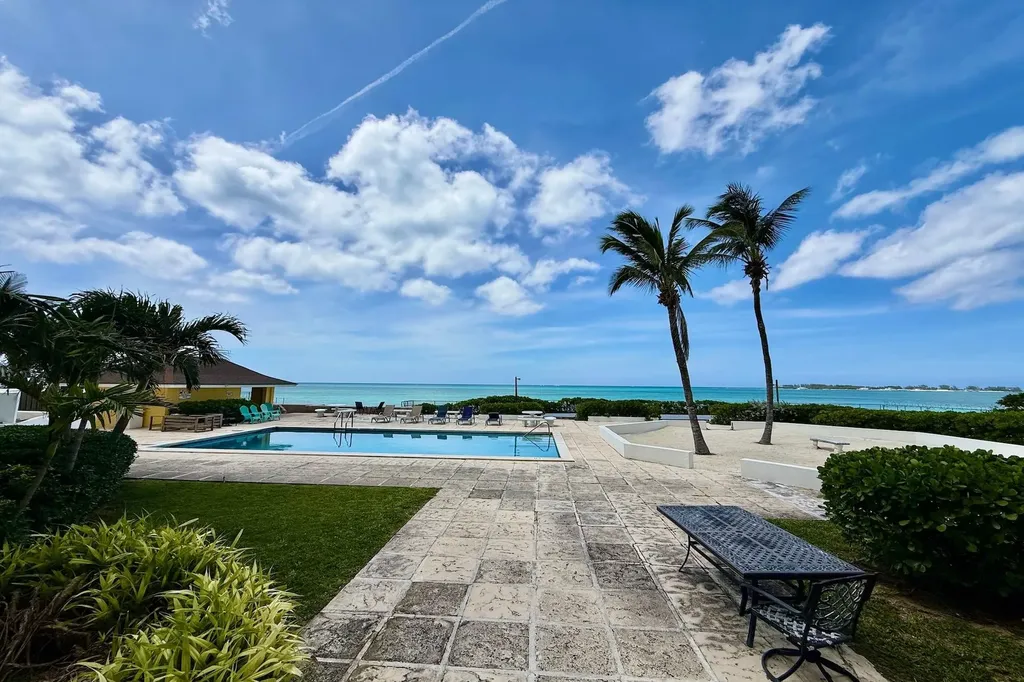 Rawson Court New Providence Paradise Island BS
