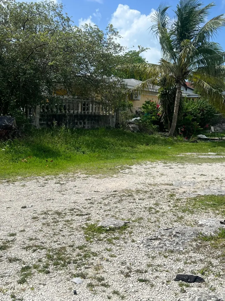 Thurston Lane, Oakes Feld New Providence Paradise Island BS