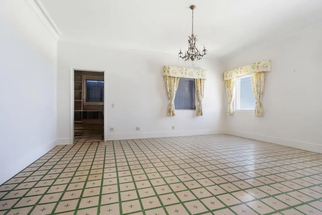 Eastern Road 214 New Providence Paradise Island BS
