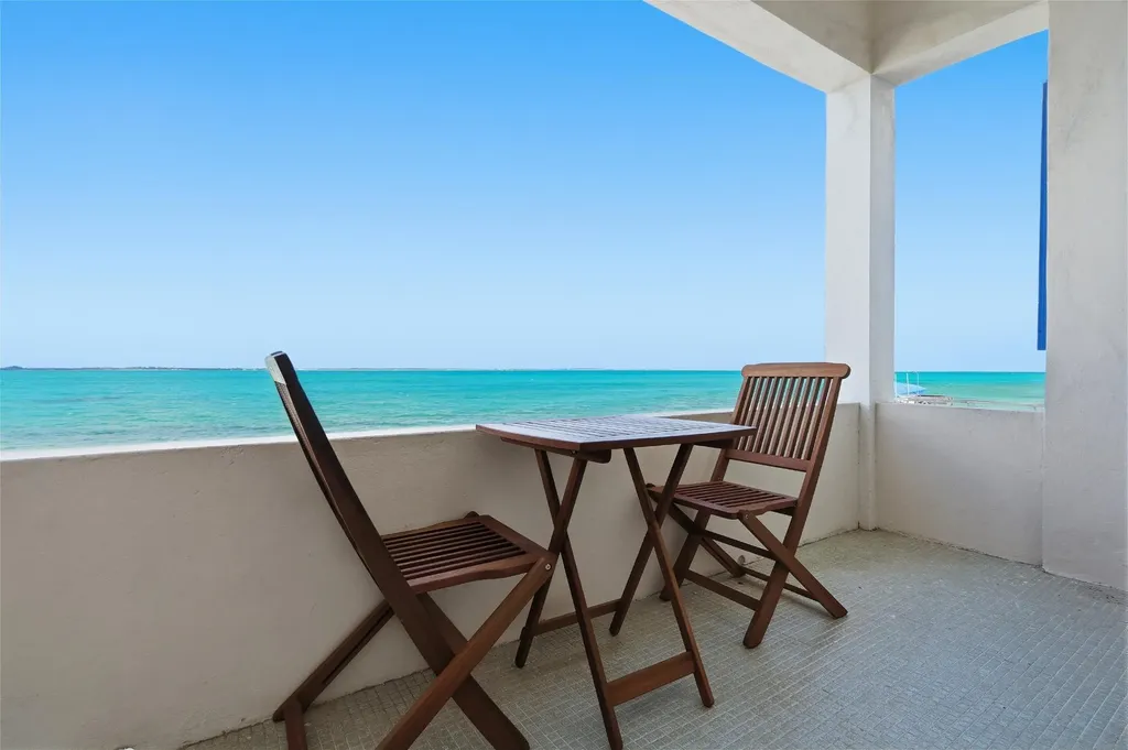 Eastern Road 214 New Providence Paradise Island BS