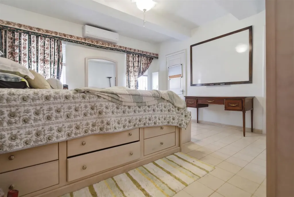 Eastern Road 214 New Providence Paradise Island BS