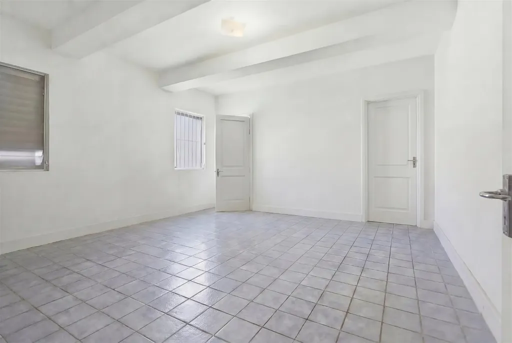Eastern Road 214 New Providence Paradise Island BS