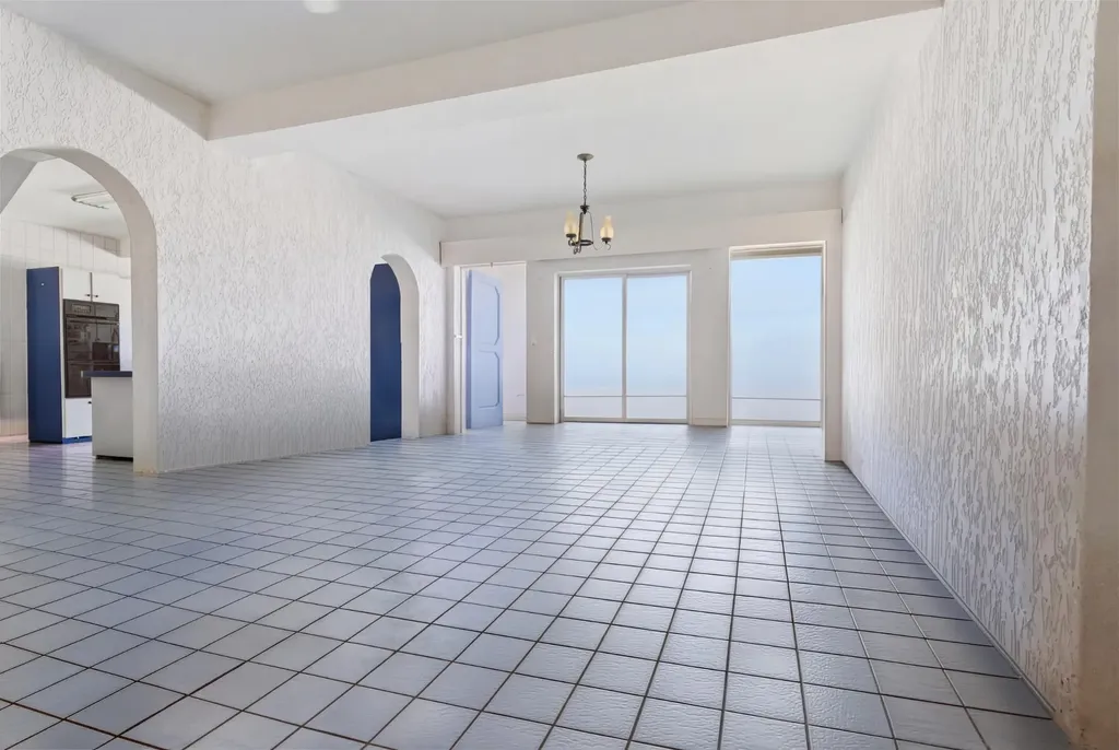 Eastern Road 214 New Providence Paradise Island BS